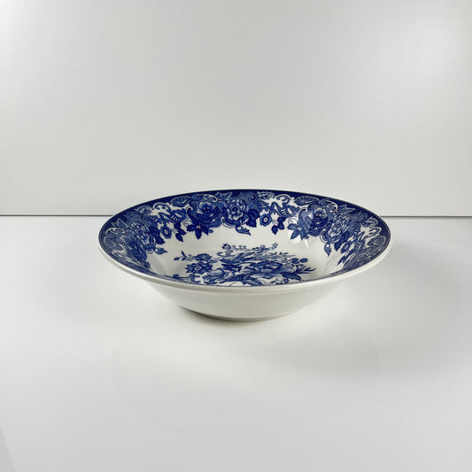 Saladier en faïence bleue, décor floral et oiseaux, début XXe