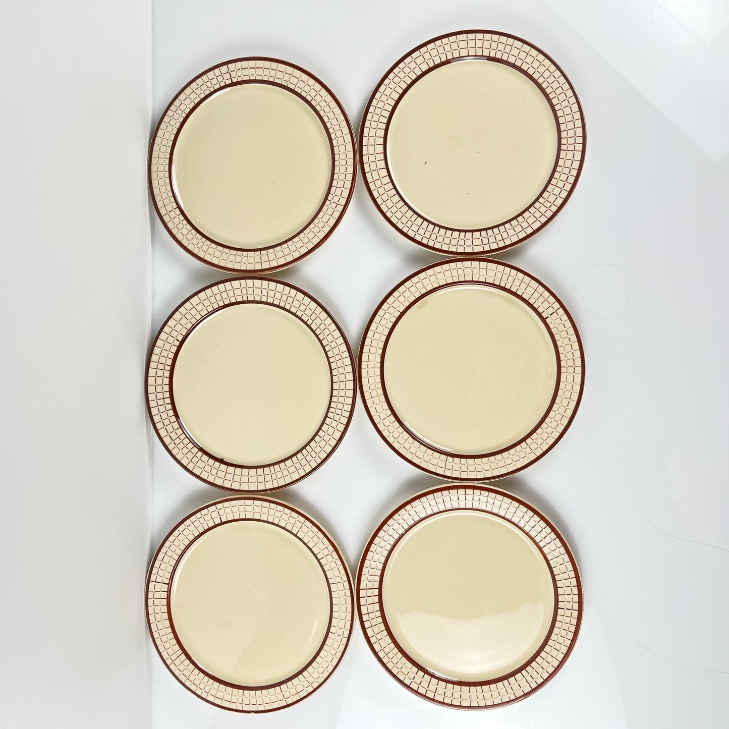 Longchamp "Colmar" model dessert plate set