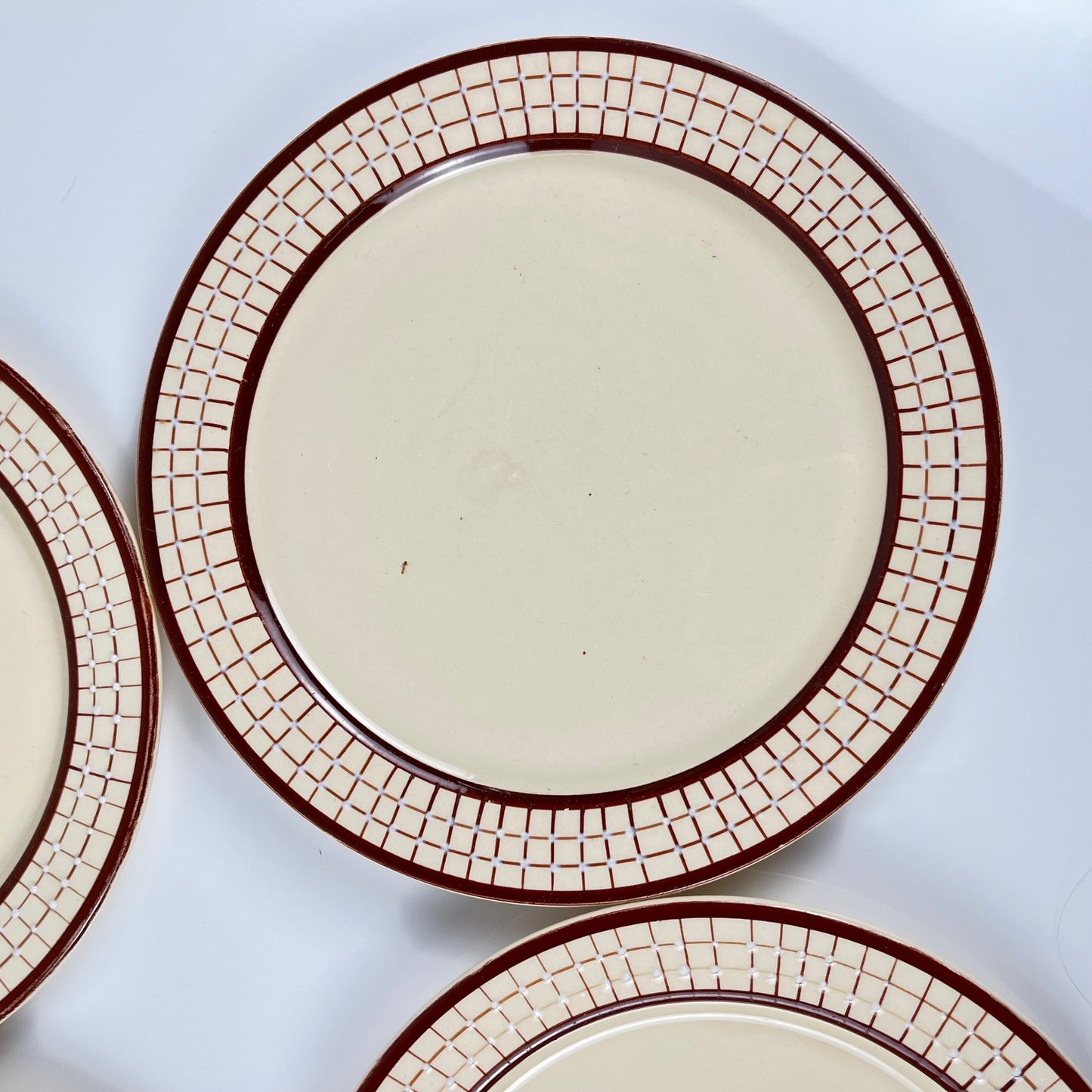 Longchamp "Colmar" model dessert plate set