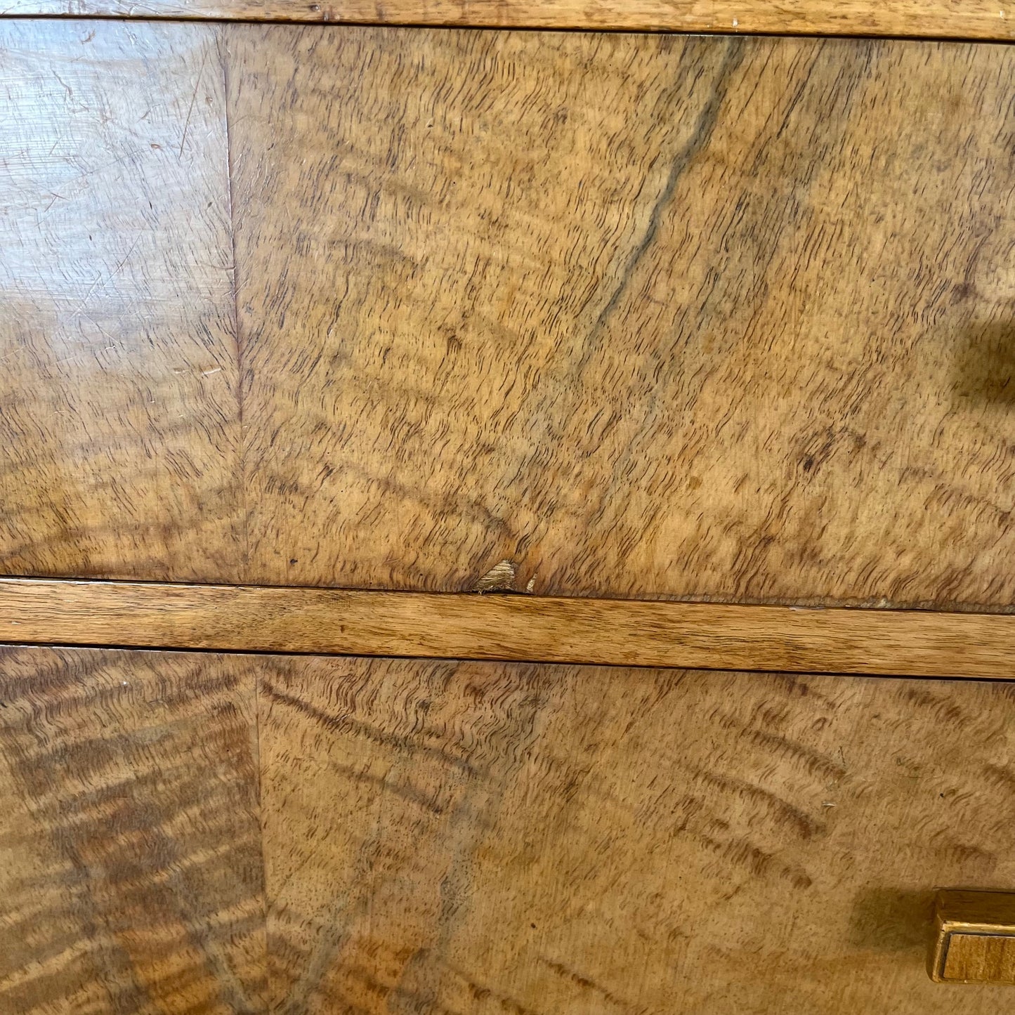 Rare Commode haute / semainier en noyer flammé art deco, 1930/1940