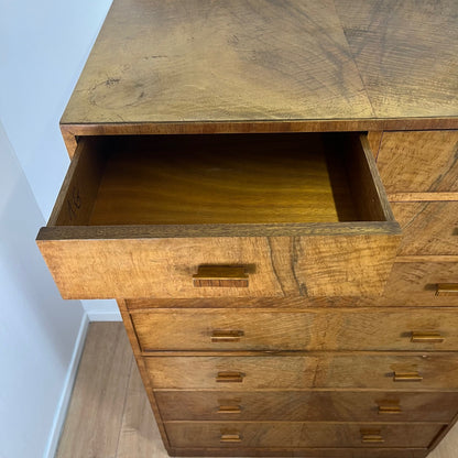 Rare Commode haute / semainier en noyer flammé art deco, 1930/1940