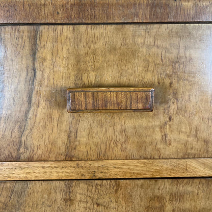 Rare Commode haute / semainier en noyer flammé art deco, 1930/1940