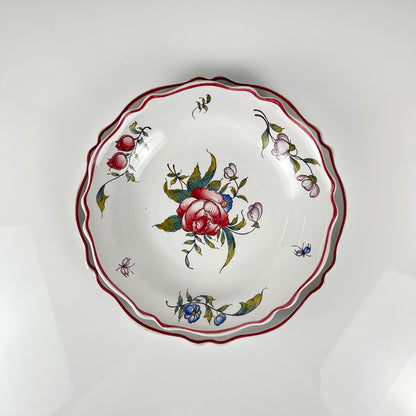 Set of 2 hand-painted ceramic dishes with flower pattern