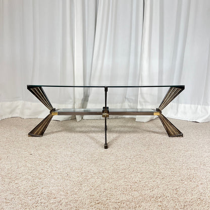 Table basse vintage italienne en verre, Métal couleur chrome & laiton , style Hollywood regency, Années 70