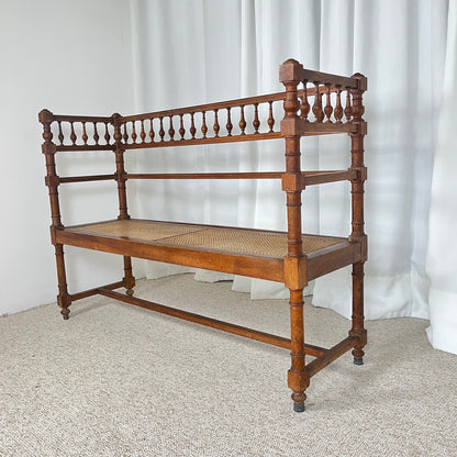 Banquette ancienne de style Louis XIII bois tourné cannage fin XIXe-début XXe