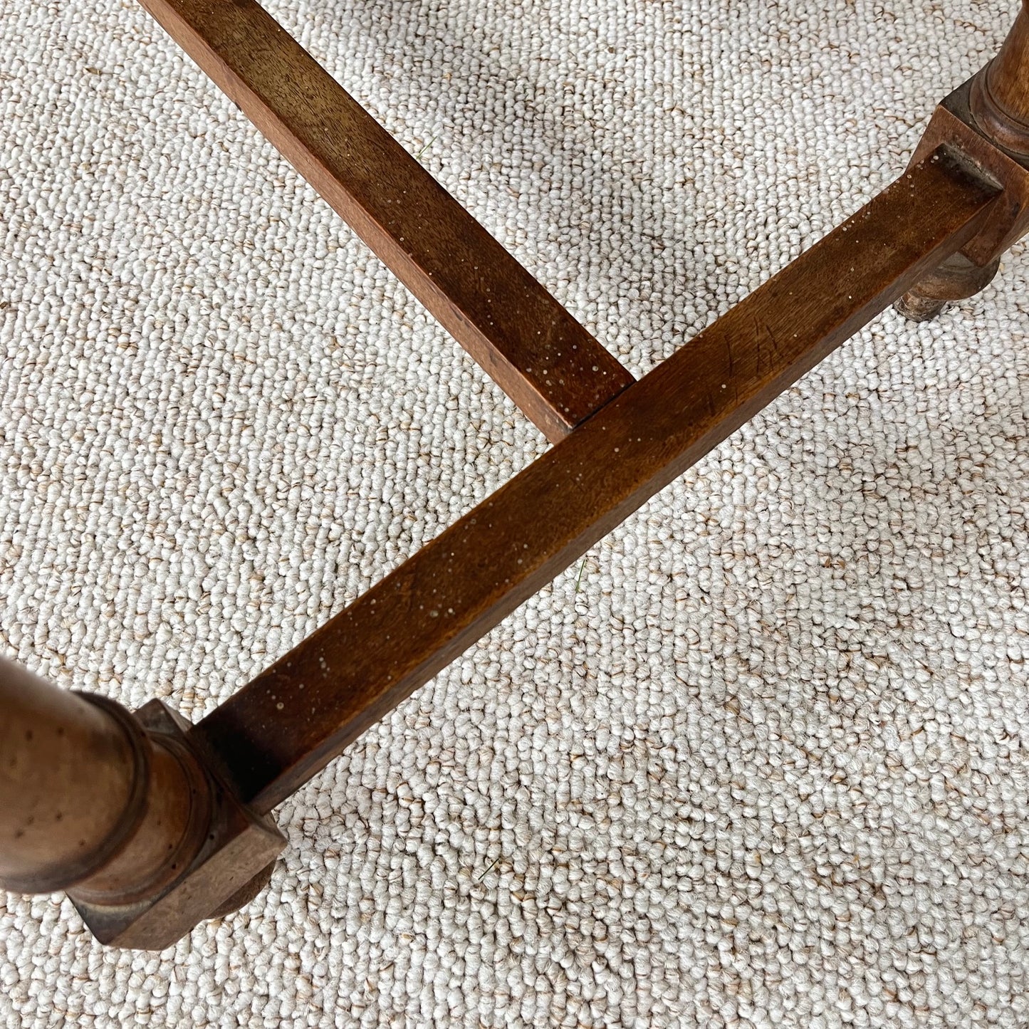 Banquette ancienne de style Louis XIII bois tourné cannage fin XIXe-début XXe