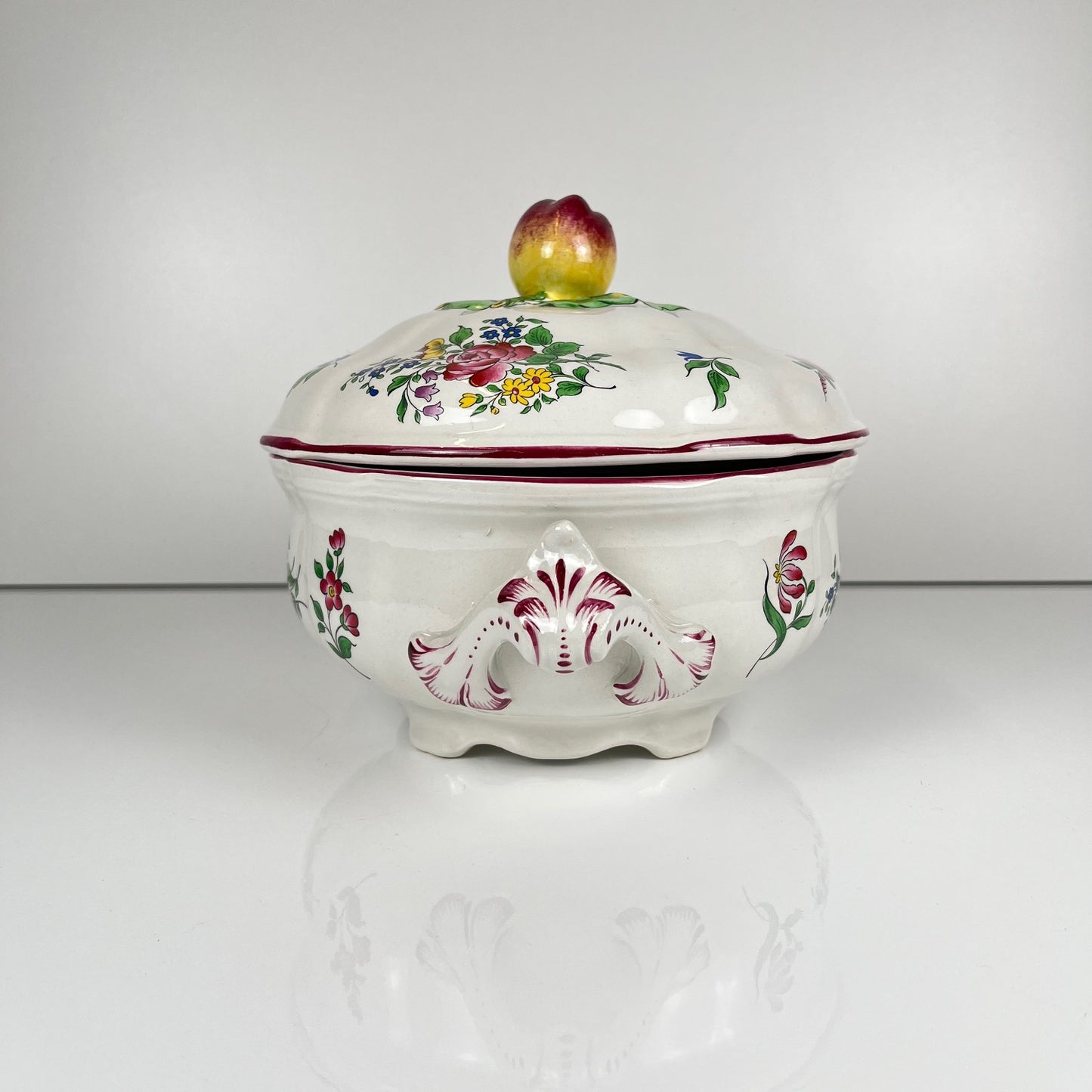 Petite Soupière KG Lunéville, modele "Réverbère" , motif rose