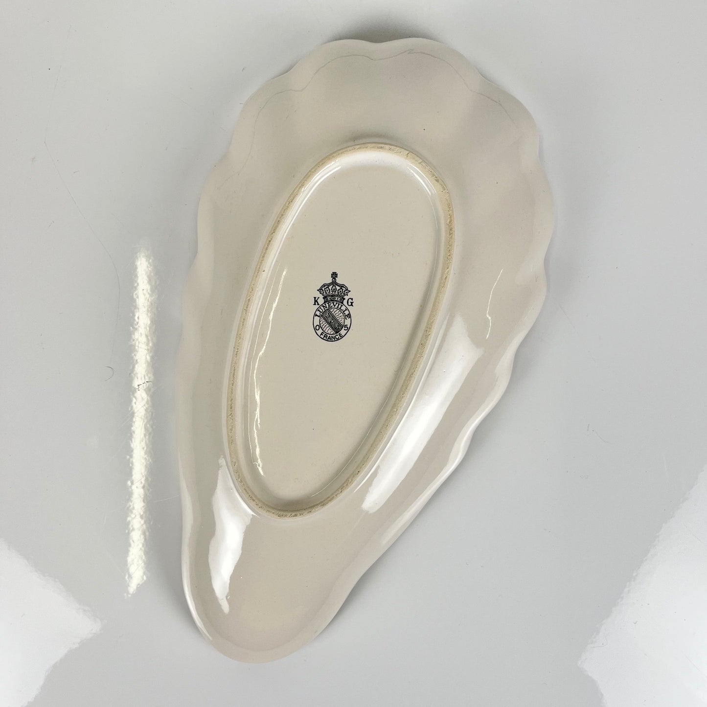 Ravier coquillage KG Lunéville, modele "Réverbère" , motif rose