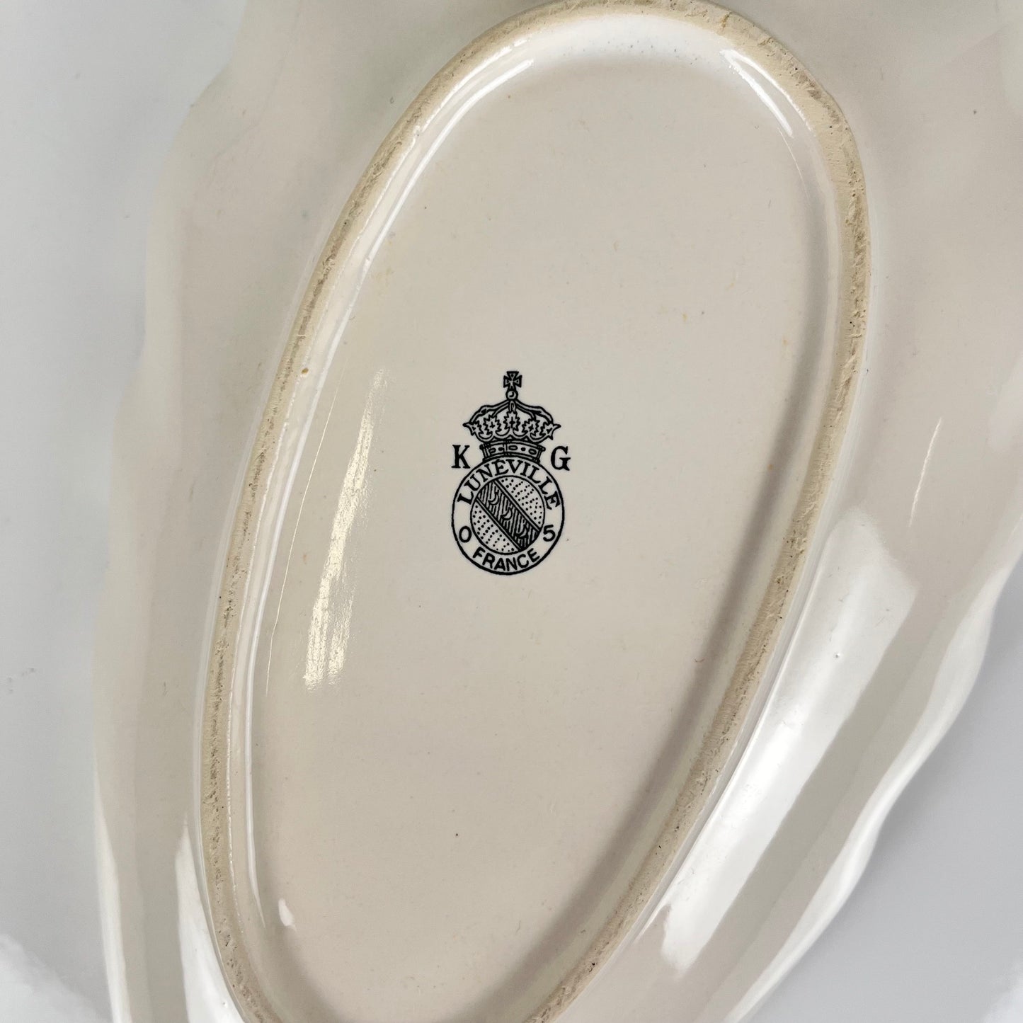 Ravier coquillage KG Lunéville, modele "Réverbère" , motif rose