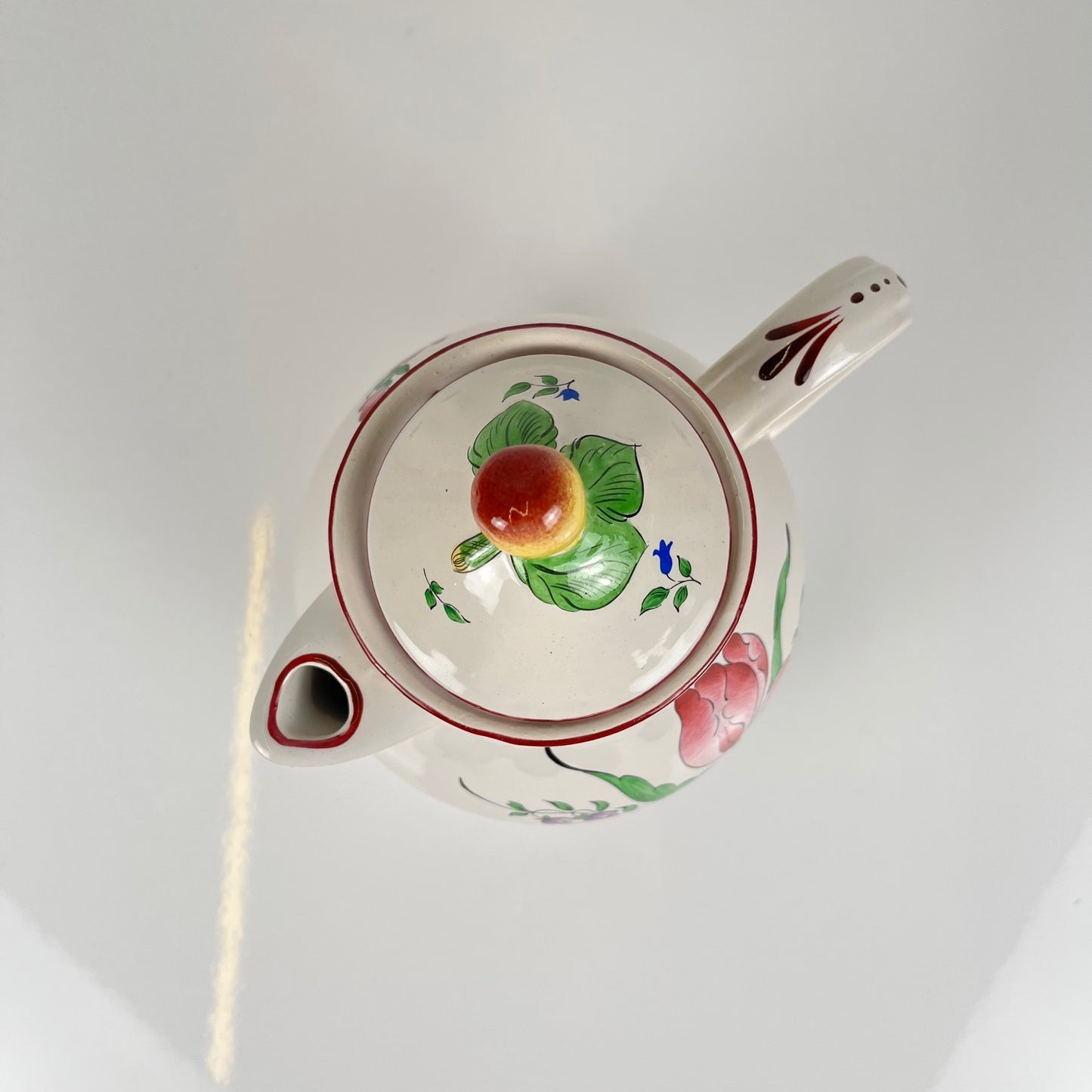 Petite théière KG Lunéville, modele "Réverbère" , motif tulipe