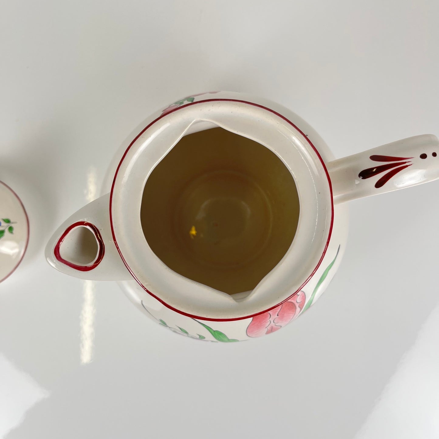 Petite théière KG Lunéville, modele "Réverbère" , motif tulipe