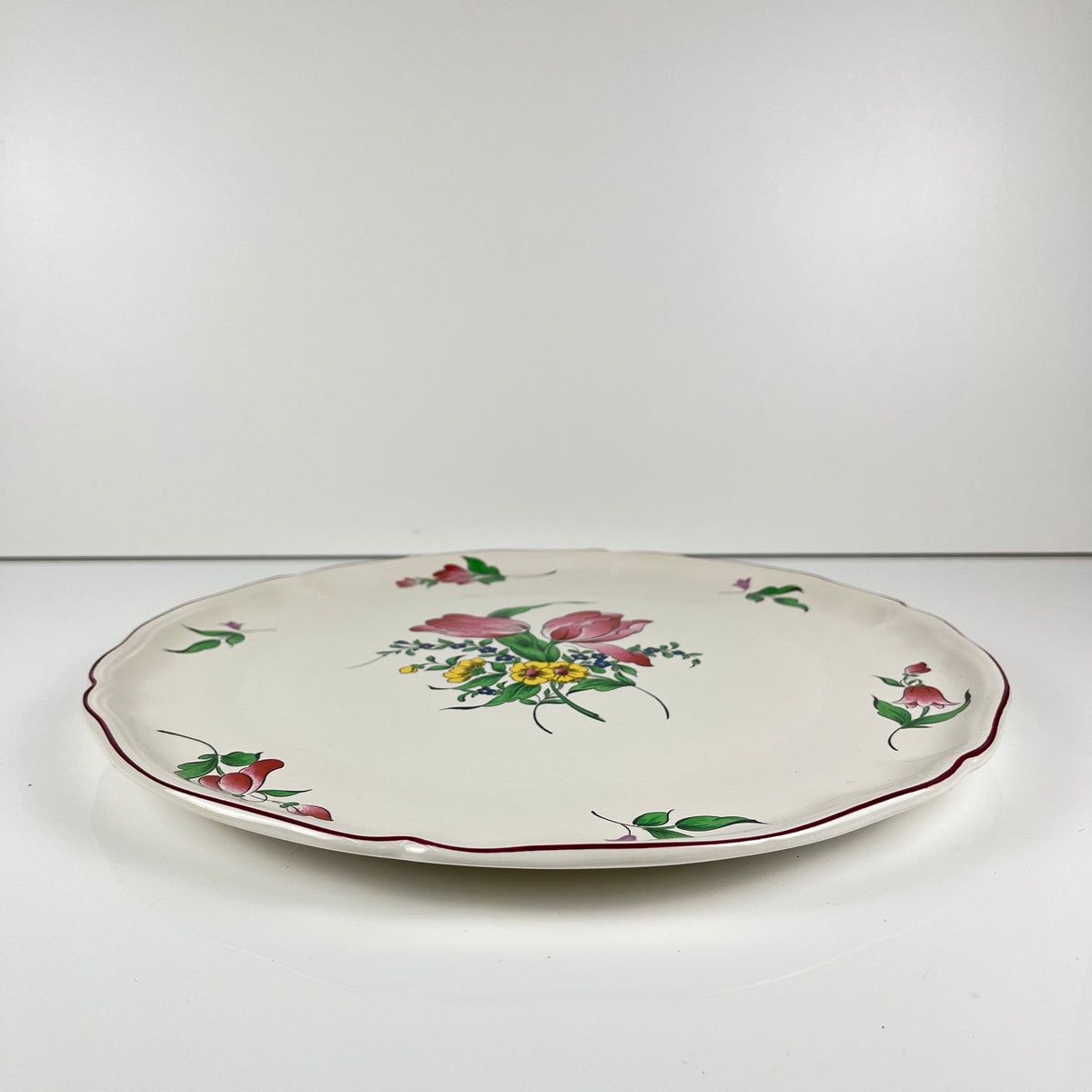 KG Lunéville cake plate, "Réverbère" model, tulip pattern