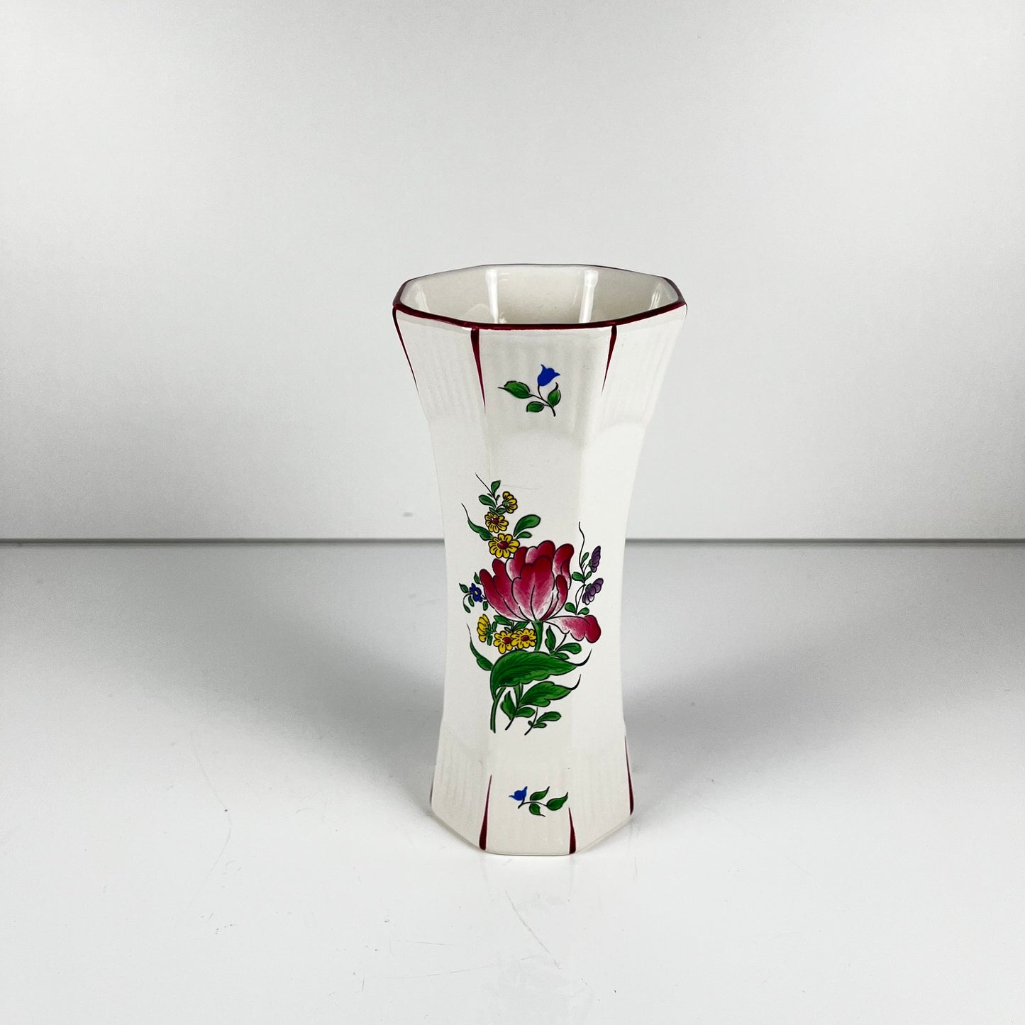 Petit vase tube KG Lunéville, modele "Réverbère"