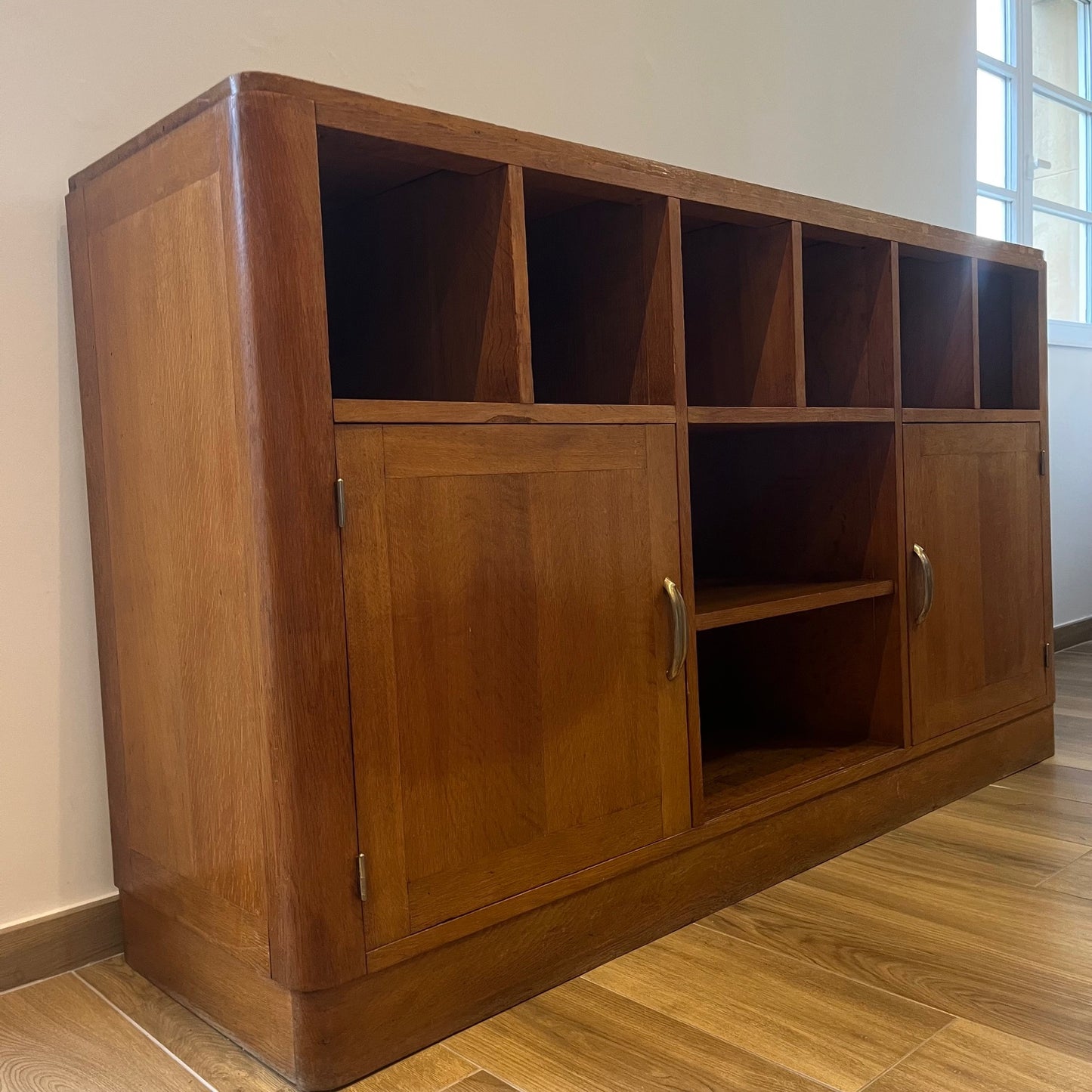 Buffet d'après guerre/ époque reconstruction en chêne , 1940/50