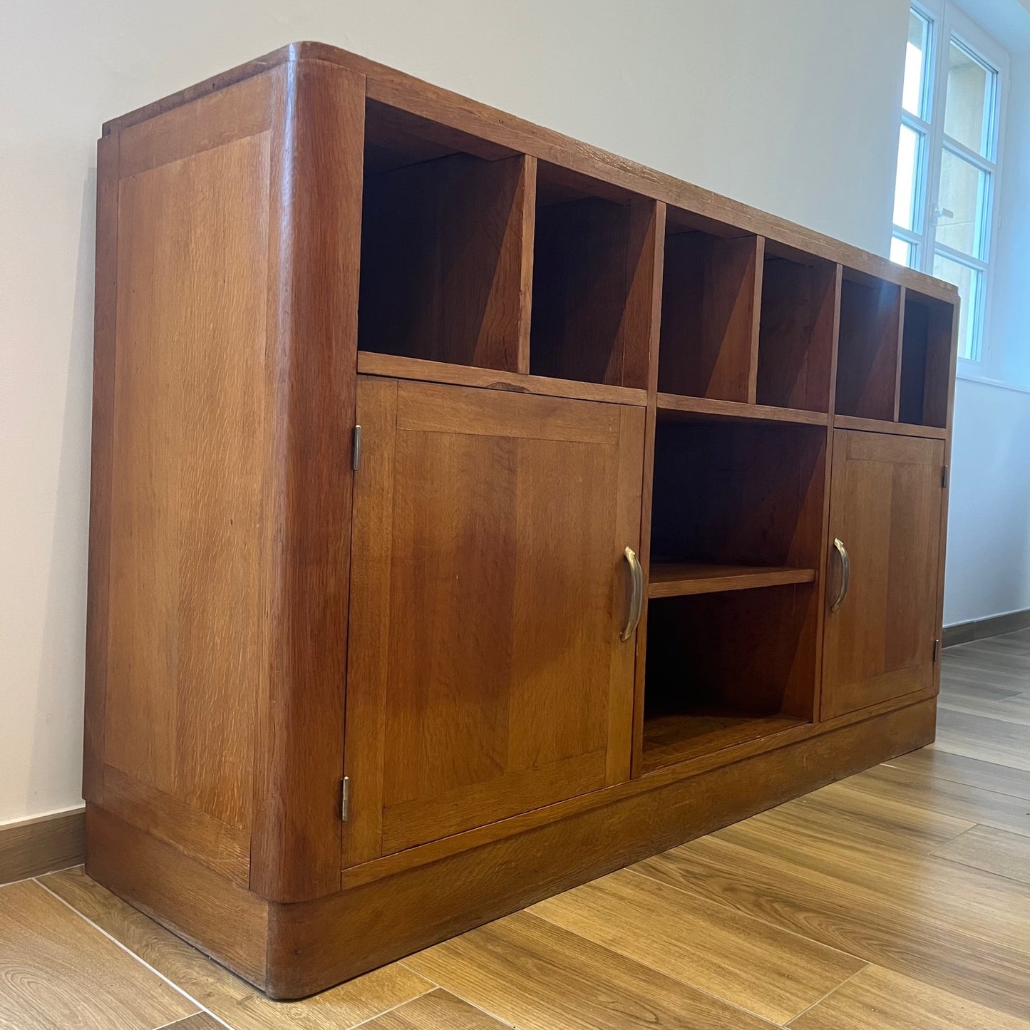 Buffet d'après guerre/ époque reconstruction en chêne , 1940/50