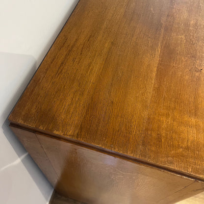 Buffet d'après guerre/ époque reconstruction en chêne , 1940/50