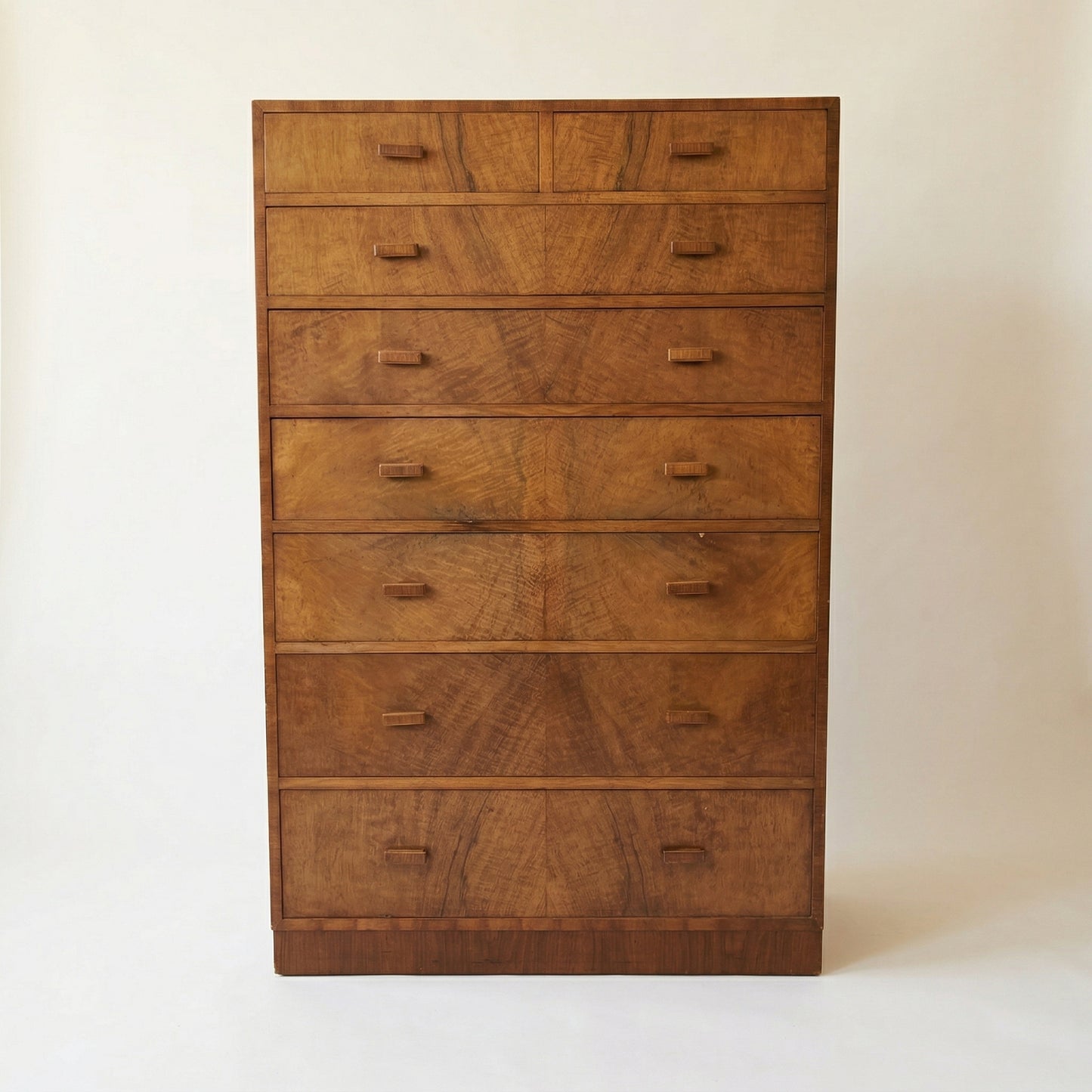 Rare high chest of drawers / chest of drawers in flamed walnut art deco, 1930/1940